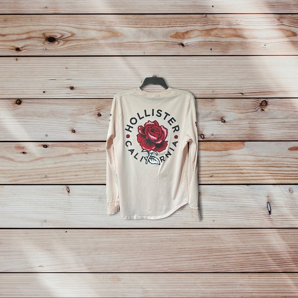 Hollister Long Sleeve Tee - Picture 2 of 2